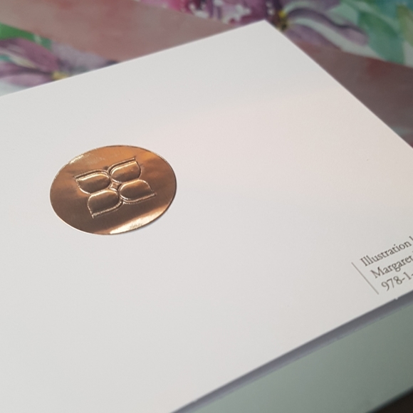 250 pcs BCBG Stickers Rare Gold Stickers 1" in. - Picture 4 of 10